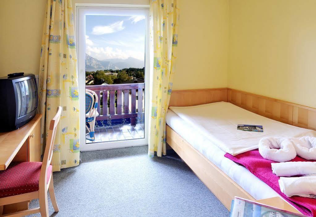 Bruderhofer Hotel อัลท์มุนสเตอร์ ภายนอก รูปภาพ