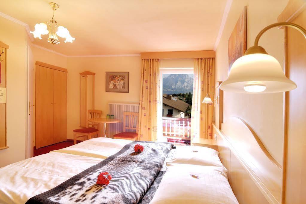 Bruderhofer Hotel อัลท์มุนสเตอร์ ภายนอก รูปภาพ